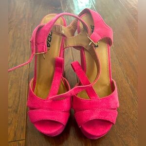 Women’s wedge heel summer sandal